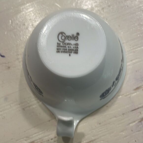 Vintage 1972 Corelle Old Town Blue/Blue Onion by Corning 2 hook yea cups - Picture 6 of 15